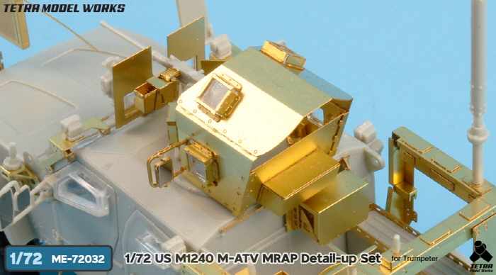 ME72032_09.jpg